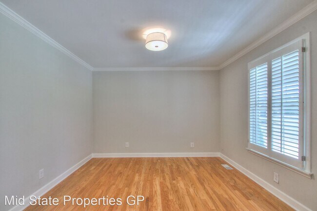 3 br, 1.5 bath House - 388 Poplar Hill Rd. photo'