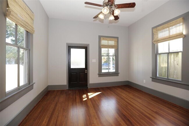 Foto del edificio - 2119 Freeman St