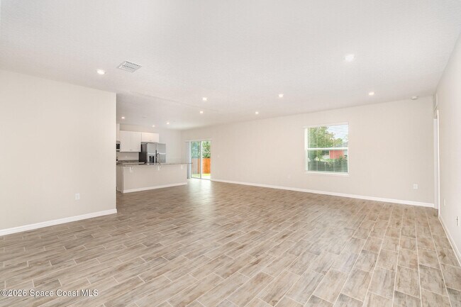 Building Photo - 5840 Granite Ln