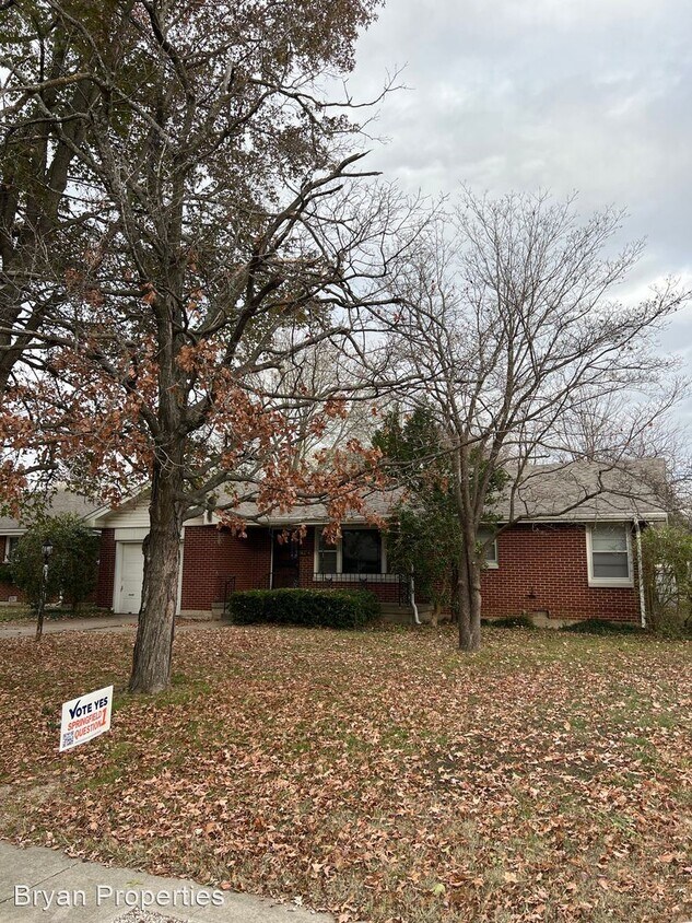 Primary Photo - 3 br, 2 bath House - 1926 S. Pickwick Ave.
