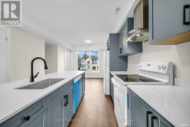 Building Photo - 25 Devondale Ave