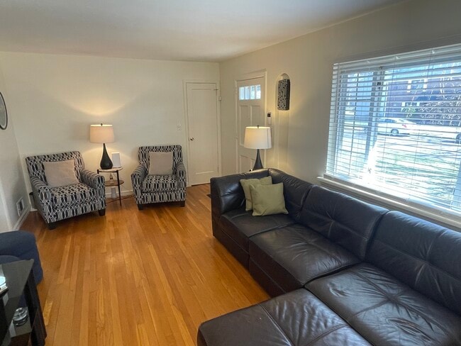 Foto del edificio - 950 S Plympton St