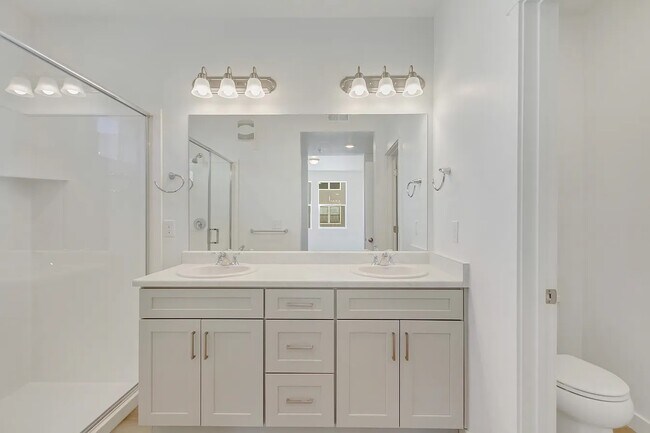 Master Bathroom Dual Vanity Sink - 8355 S Sky Mirror Ln