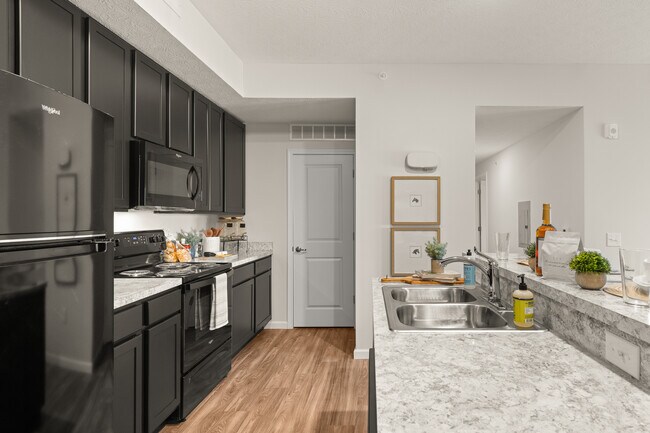 Foto del edificio - Residences at Golf Village