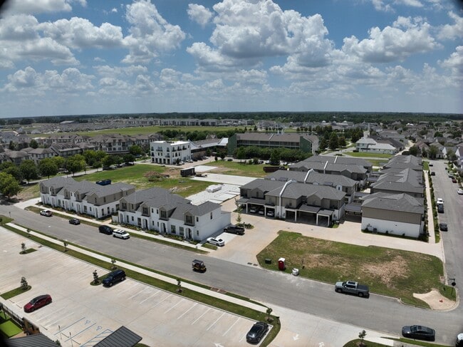 3D Exterior - Townhomes at Sugar Mill Pond