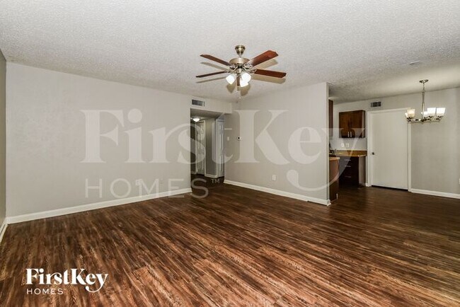 Building Photo - 1418 Eagle Pass Drive
