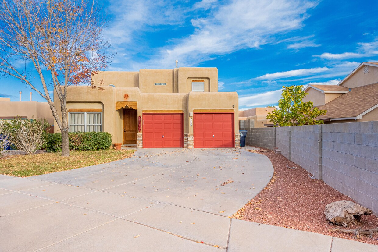 Primary Photo - 4408 Cliff Base Dr NW