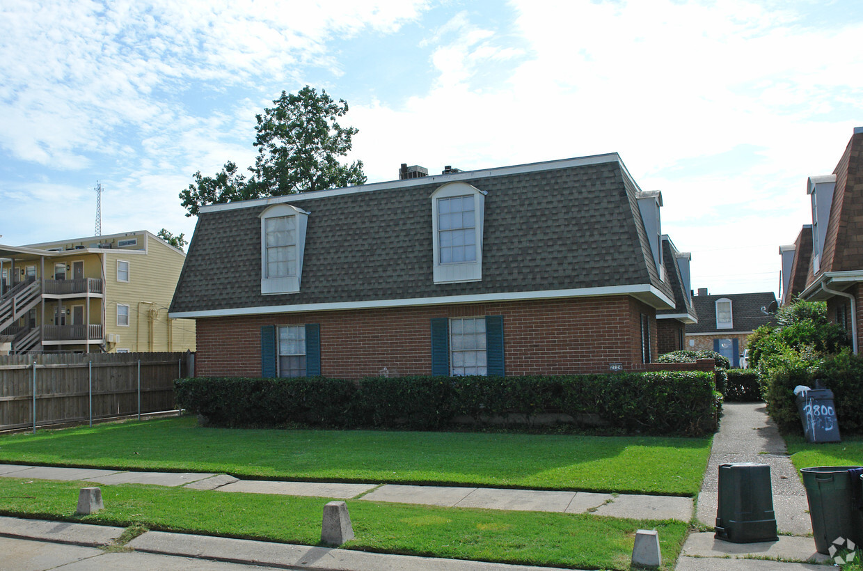 Building Photo - 2724 Houma Blvd