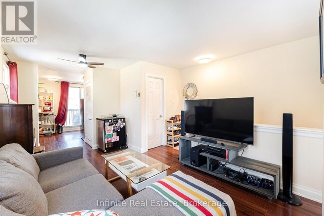 Building Photo - 655 Coxwell Ave