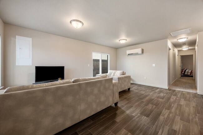 Foto del edificio - 316 Dawson Ln