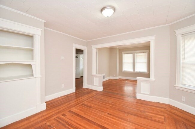 Living & Dining - 166 Kensington Ave