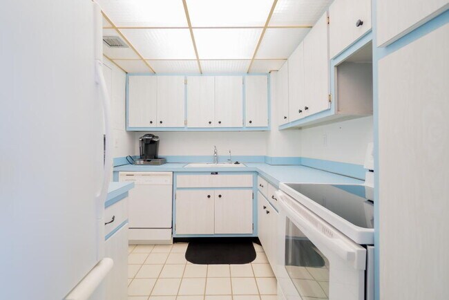 Building Photo - 2600 N Flagler Dr