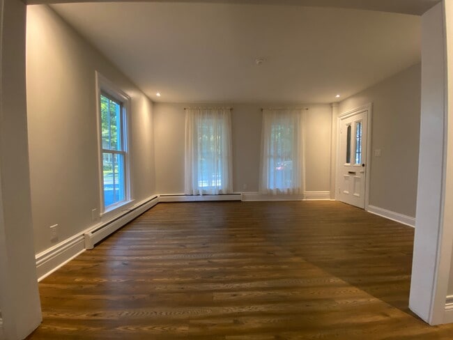 Building Photo - 437 Prospect Ave