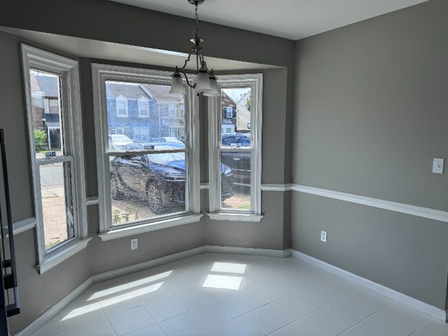 Foto del edificio - 1376 Battleford Dr