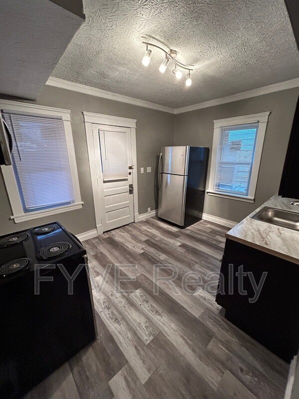 Primary Photo - 2622 Hampshire Rd