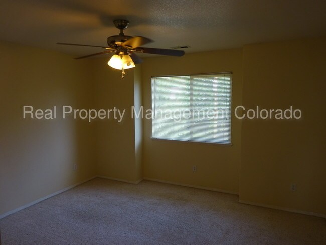 Building Photo - 8495 S REED ST #302
