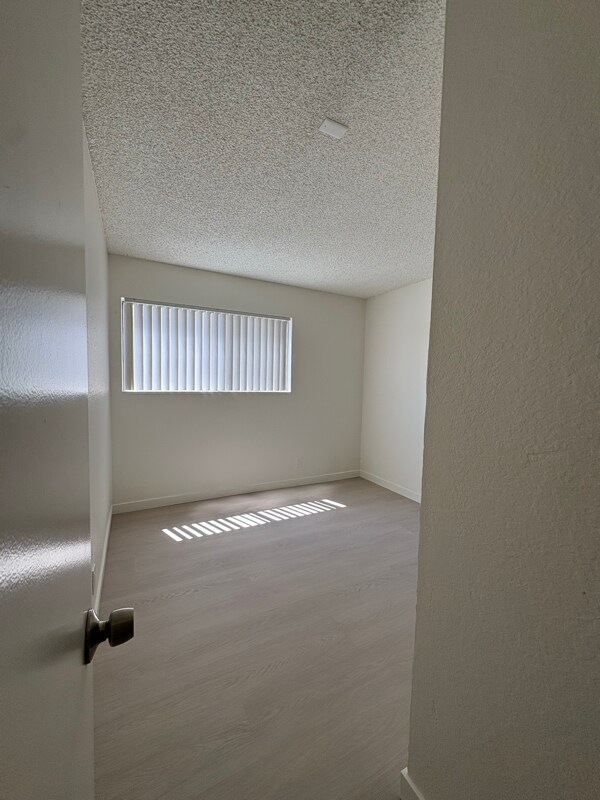 Foto del edificio - 6925 Haskell Ave