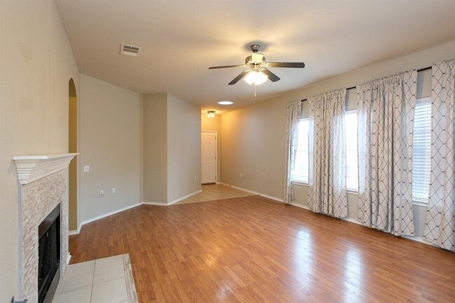 Building Photo - 10312 Lone Pine Ln