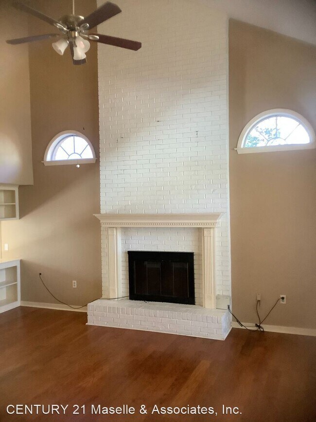 Building Photo - 4 br, 2.5 bath House - 4 Northwood Place
