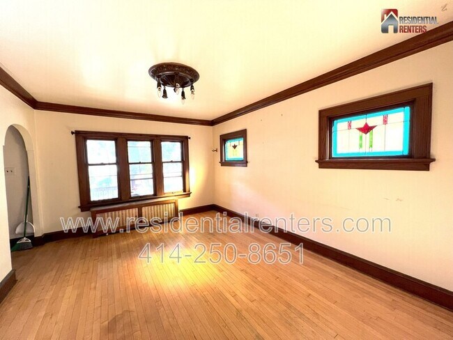 Building Photo - 2865 N Weil St