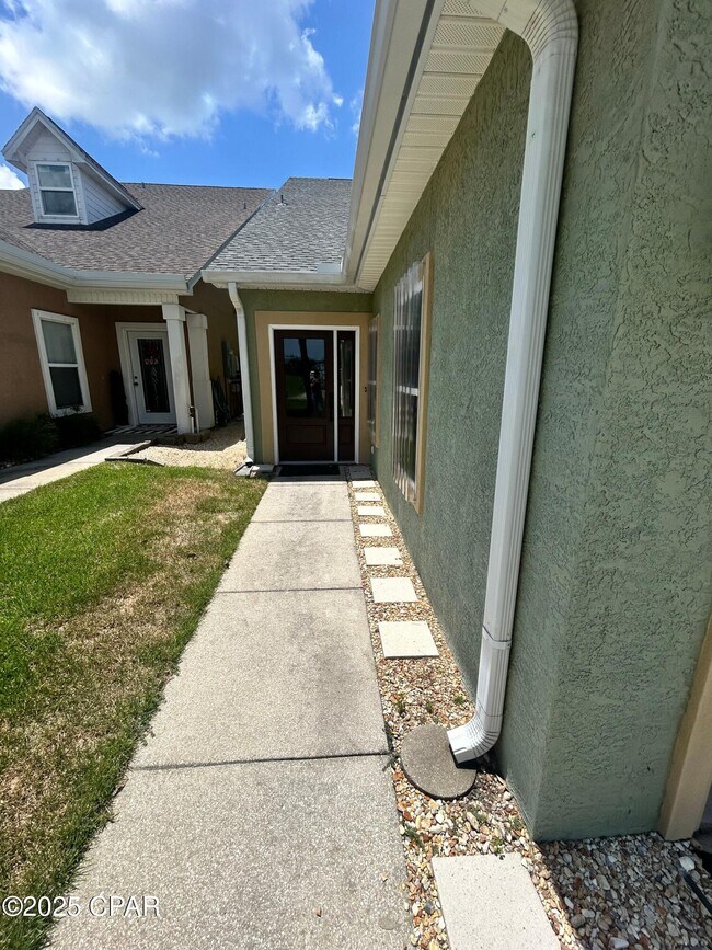 Foto del edificio - 2908 Country Club Dr