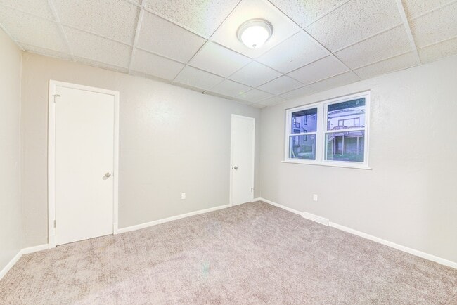 Building Photo - 52 Ruth St