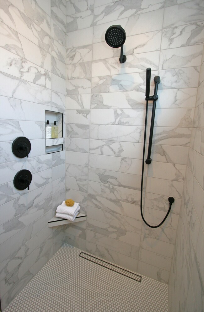 Foto del edificio - 5002 S Lincoln Way