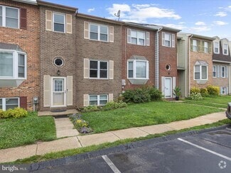 Building Photo - 2499 Vineyard Ln