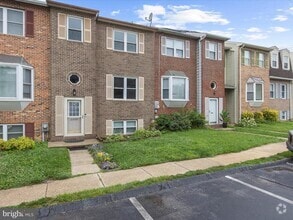 Building Photo - 2499 Vineyard Ln