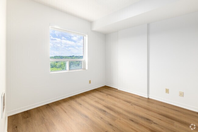 1 chambre, 1 salle de bain - 640 pi² - Chambre - 333 Sidney Belsey Cres