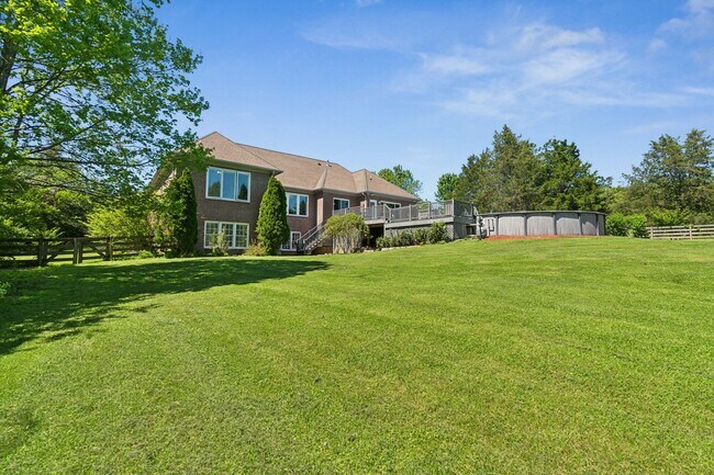 Foto del edificio - 4137 Jensome Ln