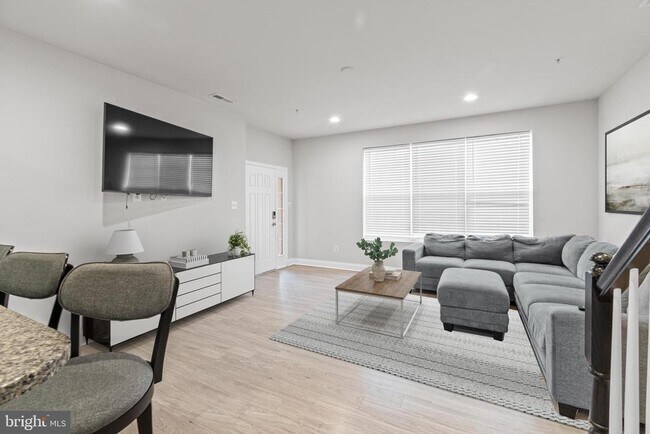 Foto del edificio - 7537 Crowley St