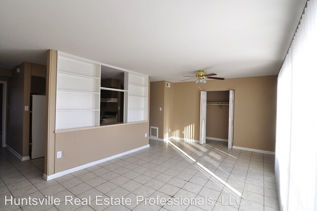 Building Photo - 4409 Dyshell Dr SW