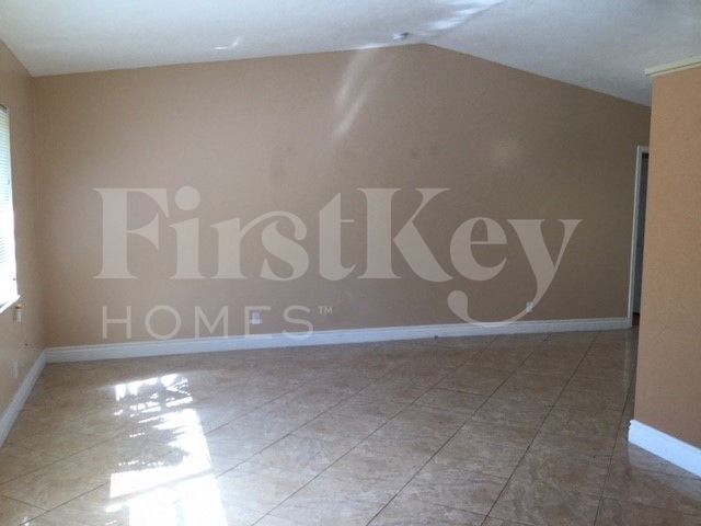 Foto del edificio - 9703 NW 42nd Ct