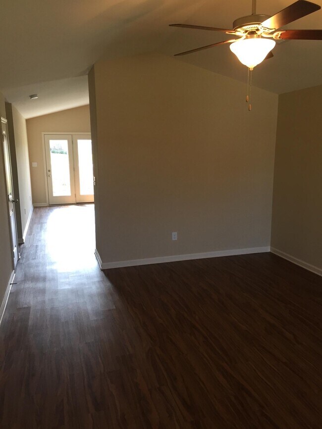 Building Photo - 100 Dunlap Dr