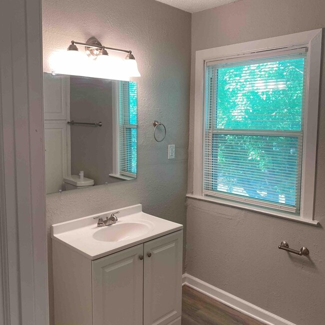 Foto del edificio - 111 Spruce Ave