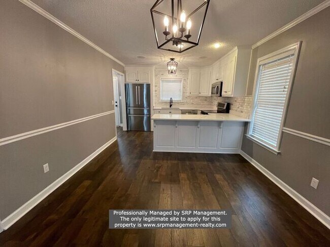 Foto del edificio - Fully Renovated 3 BR/2BA for Rent near Kin...