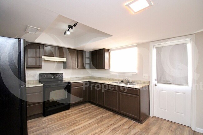 Foto del edificio - 1147 West Drummer Avenue