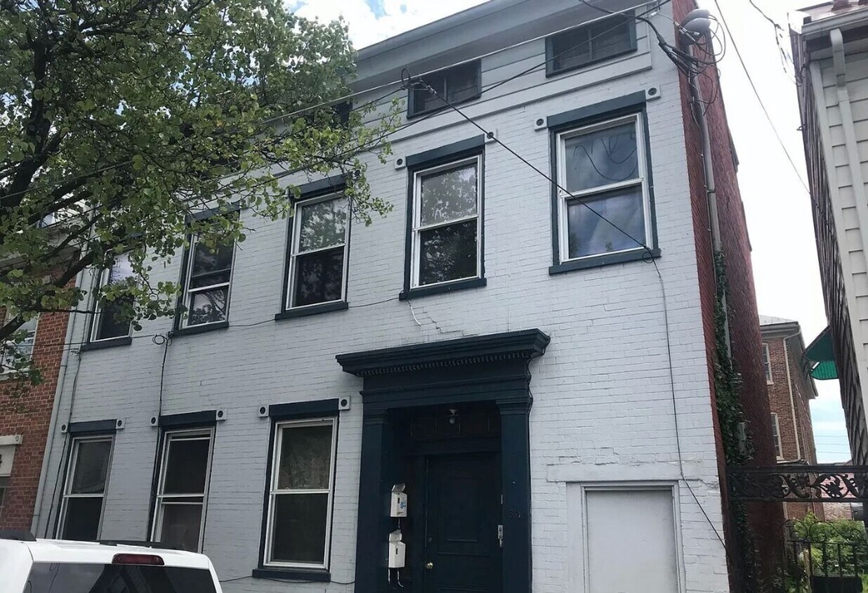 60 E Louther Street Apartment for Rent in Carlisle, PA