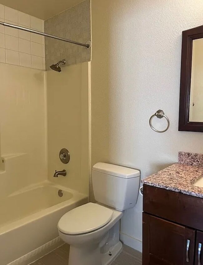 Building Photo - 3519-3521 KOA Way