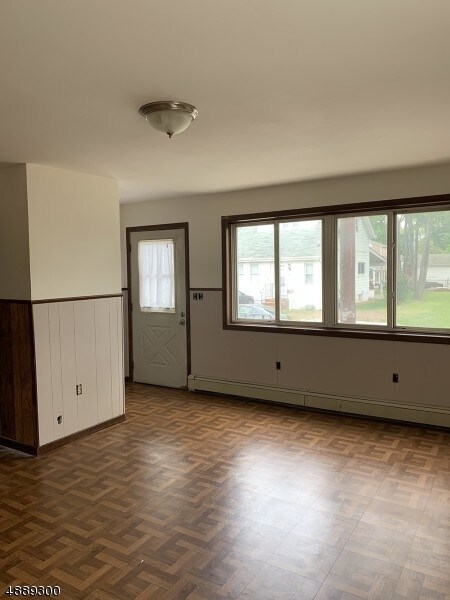 Building Photo - 51 Gladys Ave