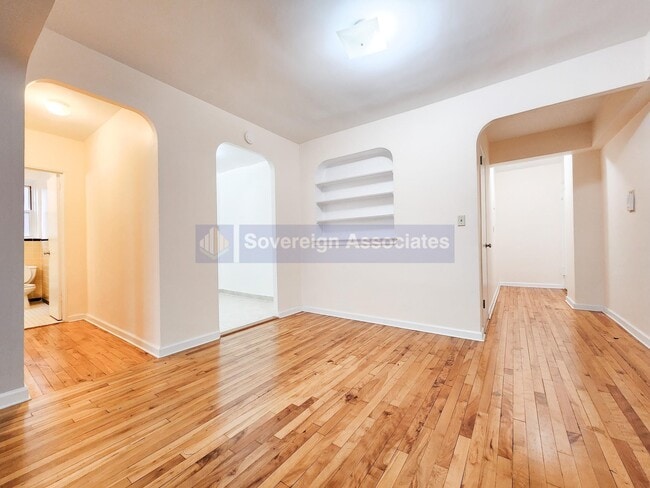 Building Photo - 500 Kappock St
