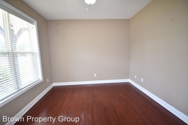 Building Photo - 4 br, 2.5 bath House - 140 Birch Ave