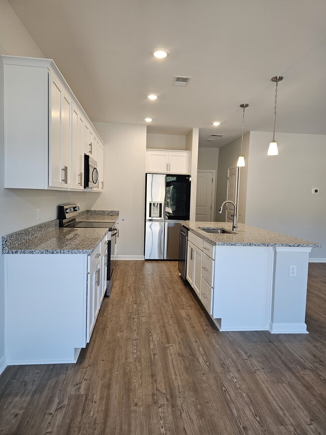 Foto del edificio - 200 Justify Ave