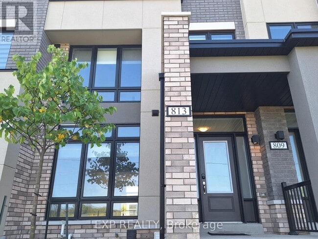 Building Photo - 813 Conlin Rd E