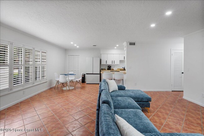 Foto del edificio - 2175 Barracuda Ave