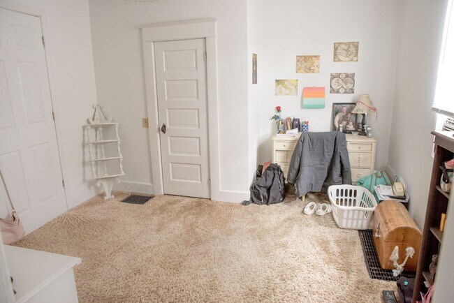 Foto del edificio - 1905 W Jackson St