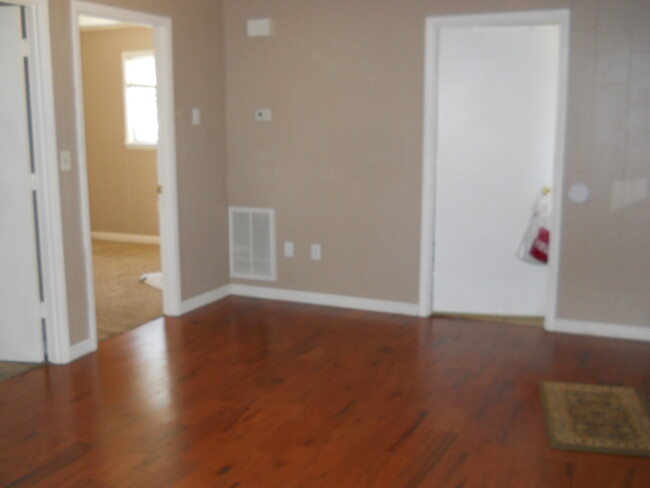 den area off of kitchen - 3859 Grace Terrace Dr