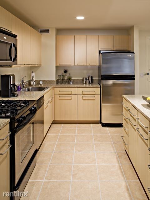 Building Photo - 509 W 110th St