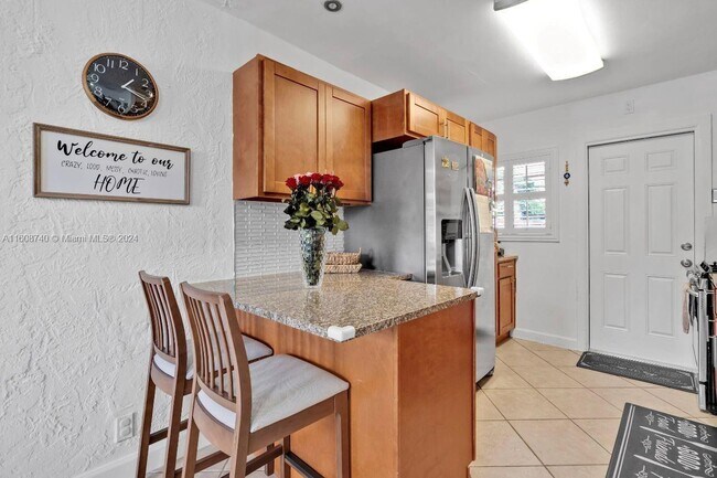 Building Photo - 2405 Funston St